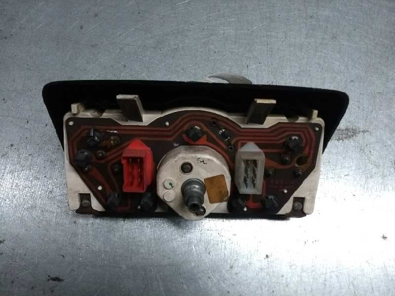 Recambio de cuadro instrumentos para seat 133 0.8 referencia OEM IAM   