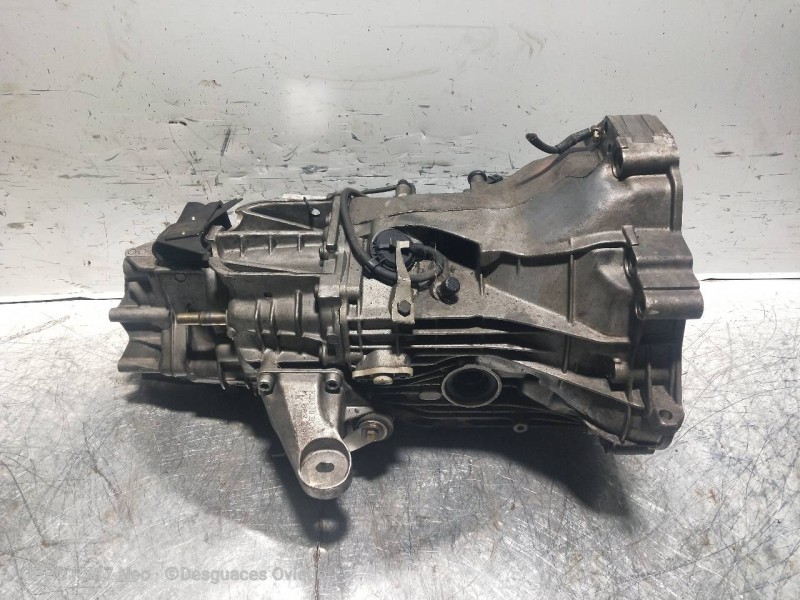 Recambio de caja cambios para audi 80 (811/813) referencia OEM IAM 104AXC 15011 
