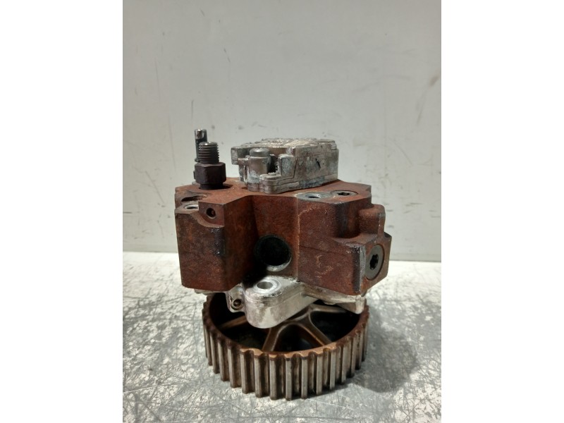 Recambio de bomba inyeccion para nissan primastar (x83) avantour 7 asientos distancia entre ejes corta 2,84t referencia OEM IAM 
