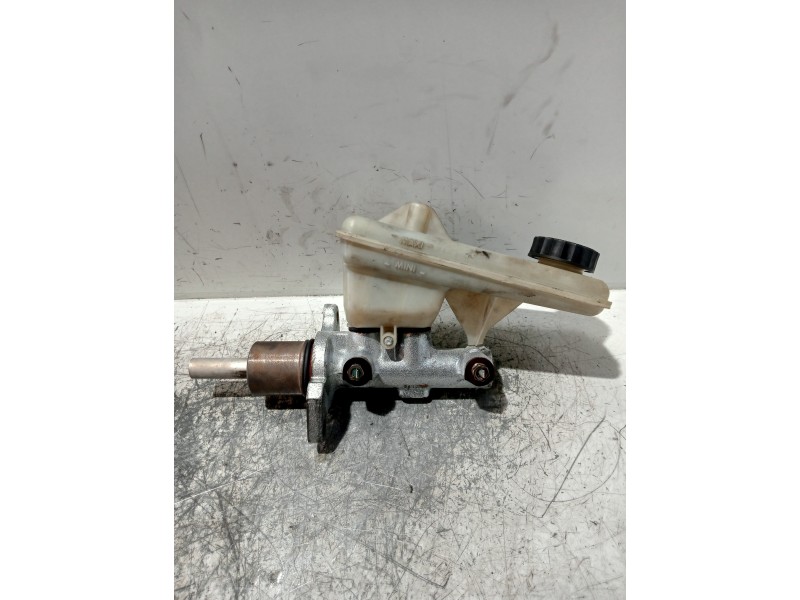 Recambio de bomba freno para nissan primastar (x83) avantour 7 asientos distancia entre ejes corta 2,84t referencia OEM IAM 3206