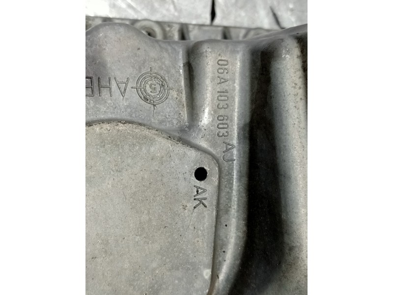 Recambio de carter para seat leon (1p1) referencia OEM IAM 06A103603  
