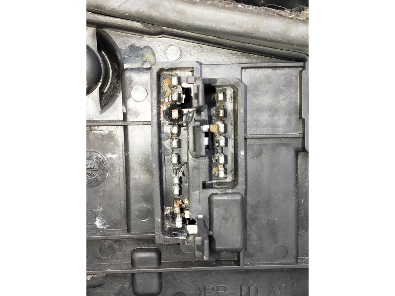 Recambio de piloto trasero derecho para peugeot 306 berlina 3/5 puertas (s1) xt referencia OEM IAM   VER FOTOS