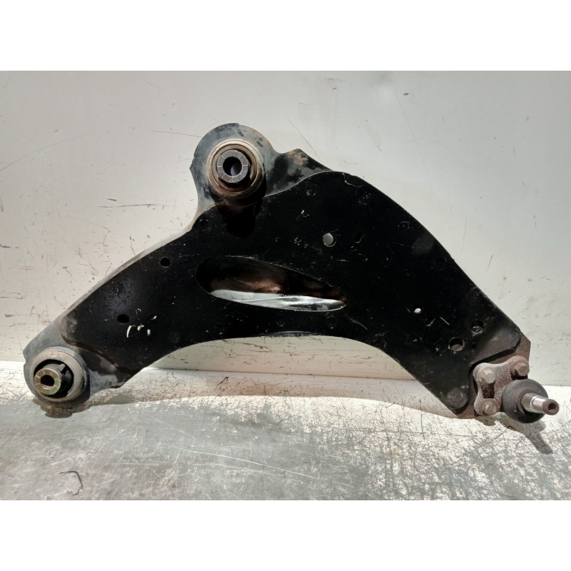 Recambio de brazo suspension inferior delantero derecho para nissan primastar (x83) avantour 7 asientos distancia entre ejes cor