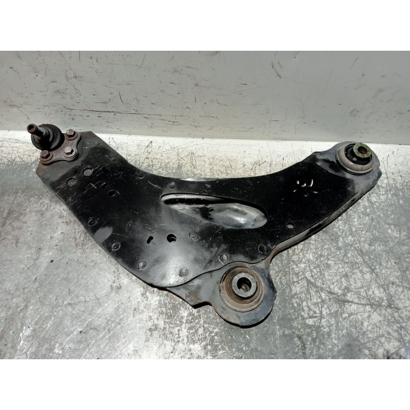 Recambio de brazo suspension inferior delantero derecho para nissan primastar (x83) avantour 7 asientos distancia entre ejes cor