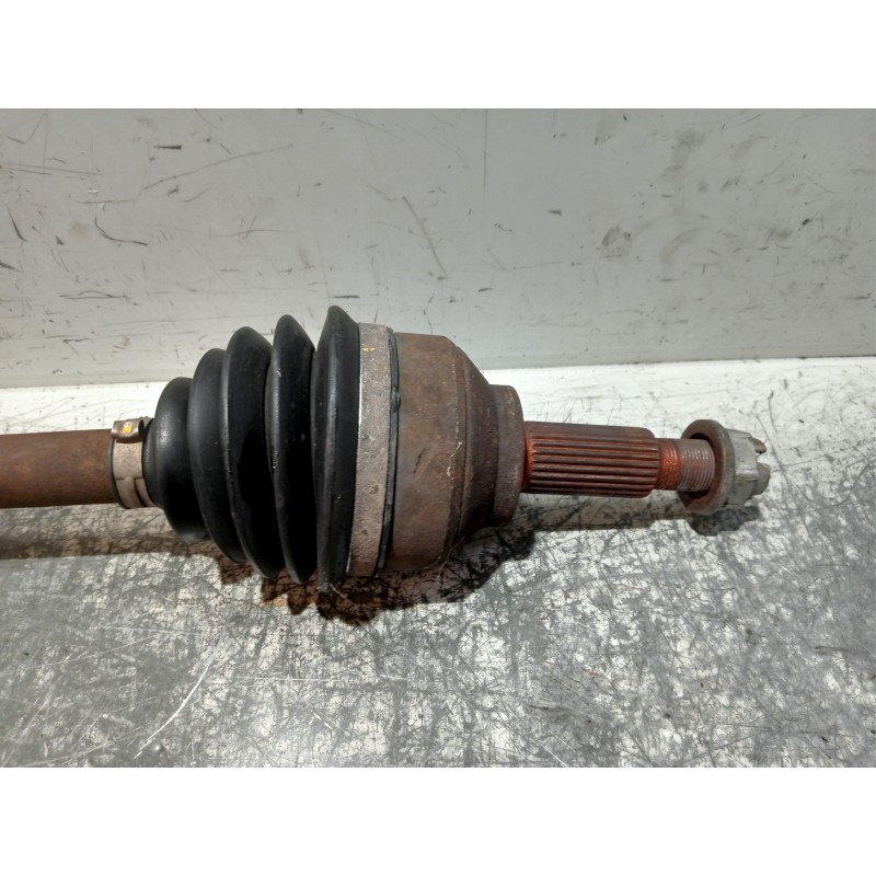 Recambio de transmision delantera derecha para nissan primastar (x83) avantour 7 asientos distancia entre ejes corta 2,84t refer