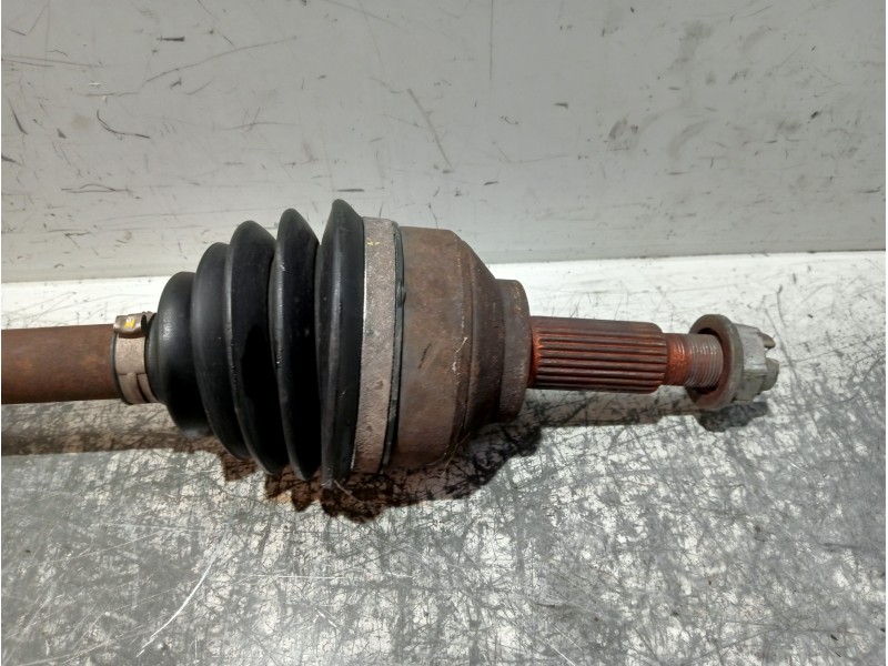 Recambio de transmision delantera derecha para nissan primastar (x83) avantour 7 asientos distancia entre ejes corta 2,84t refer