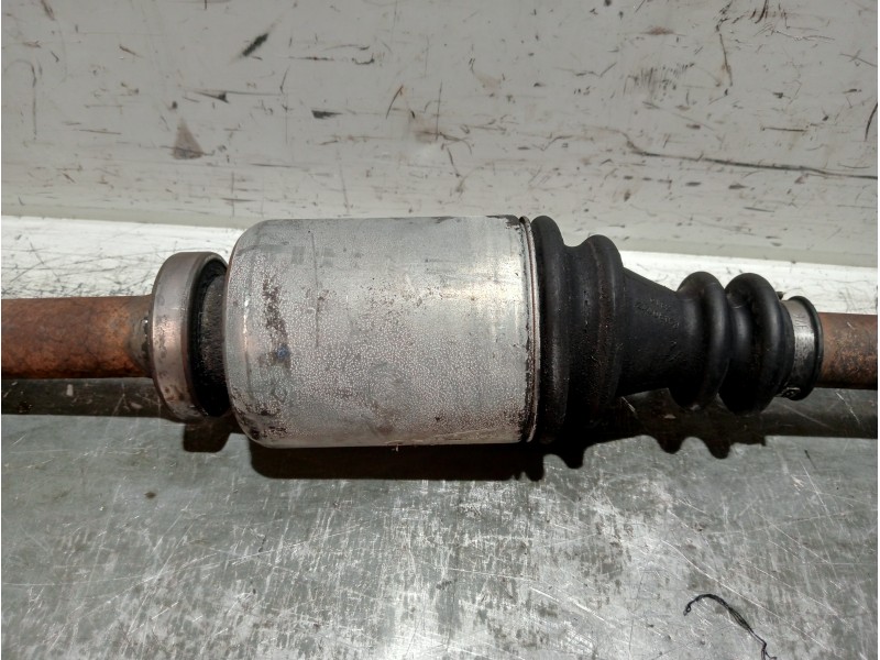 Recambio de transmision delantera derecha para nissan primastar (x83) avantour 7 asientos distancia entre ejes corta 2,84t refer