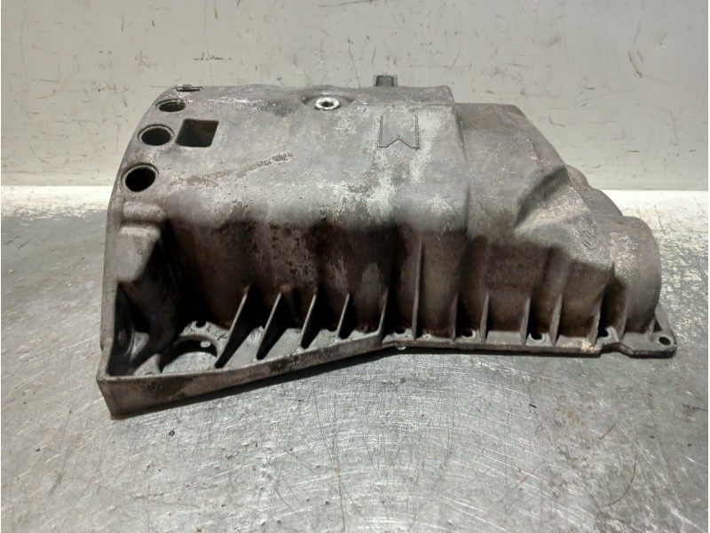 Recambio de carter para nissan primastar (x83) avantour 7 asientos distancia entre ejes corta 2,84t referencia OEM IAM 820006613