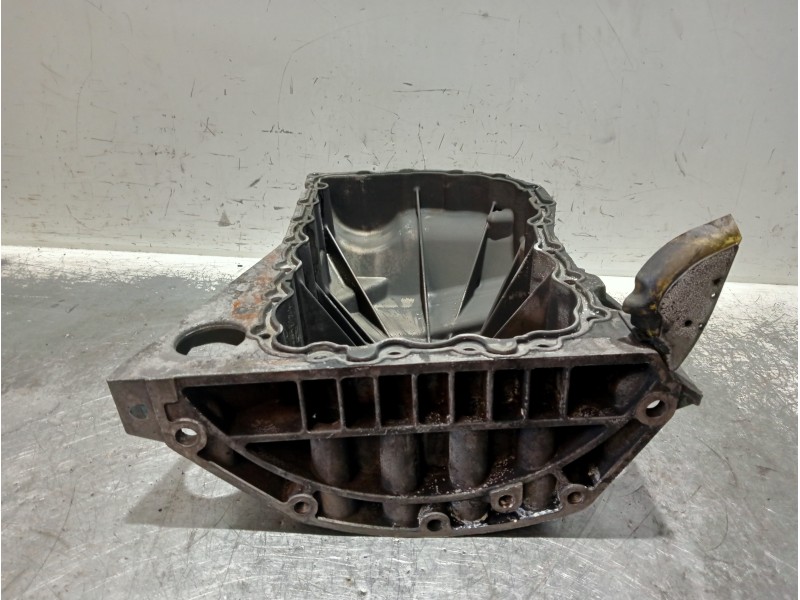 Recambio de carter para nissan primastar (x83) avantour 7 asientos distancia entre ejes corta 2,84t referencia OEM IAM 820006613