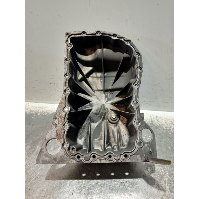 Recambio de carter para nissan primastar (x83) avantour 7 asientos distancia entre ejes corta 2,84t referencia OEM IAM 820006613