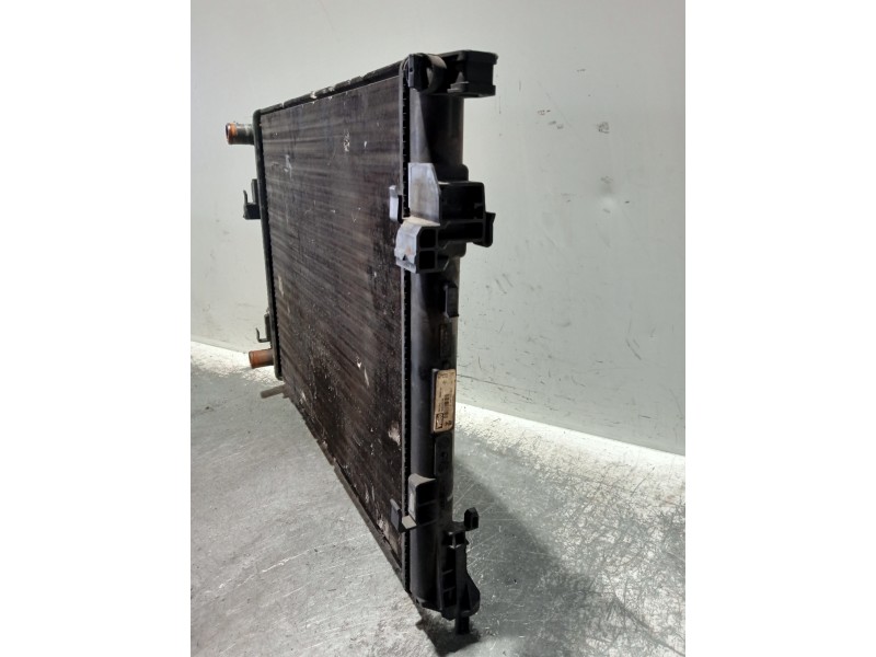 Recambio de radiador agua para nissan primastar (x83) avantour 7 asientos distancia entre ejes corta 2,84t referencia OEM IAM 82