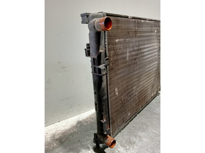 Recambio de radiador agua para nissan primastar (x83) avantour 7 asientos distancia entre ejes corta 2,84t referencia OEM IAM 82