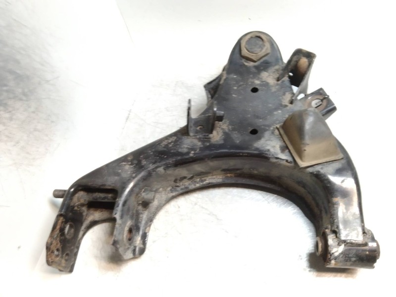 Recambio de brazo suspension inferior trasero izquierdo para nissan pick-up (d21) cabina doble diesel 4x4 referencia OEM IAM   