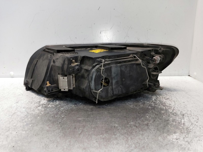 Recambio de faro derecho para volvo v50 familiar 1.8 kinetic referencia OEM IAM 30698886 0301198204 