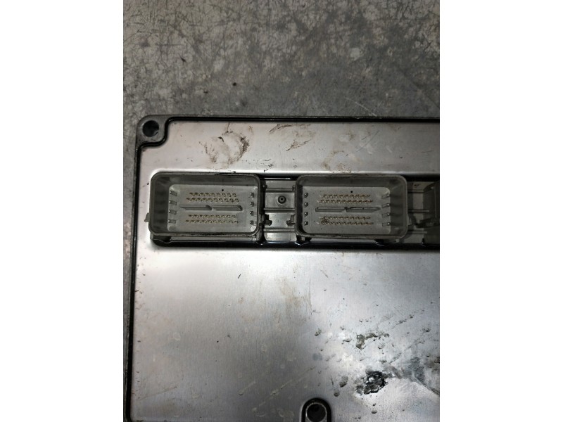 Recambio de centralita motor uce para volvo v50 familiar 1.8 kinetic referencia OEM IAM 30729274A  