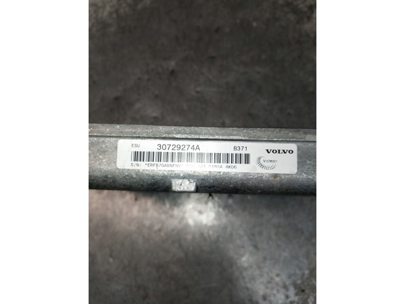 Recambio de centralita motor uce para volvo v50 familiar 1.8 kinetic referencia OEM IAM 30729274A  