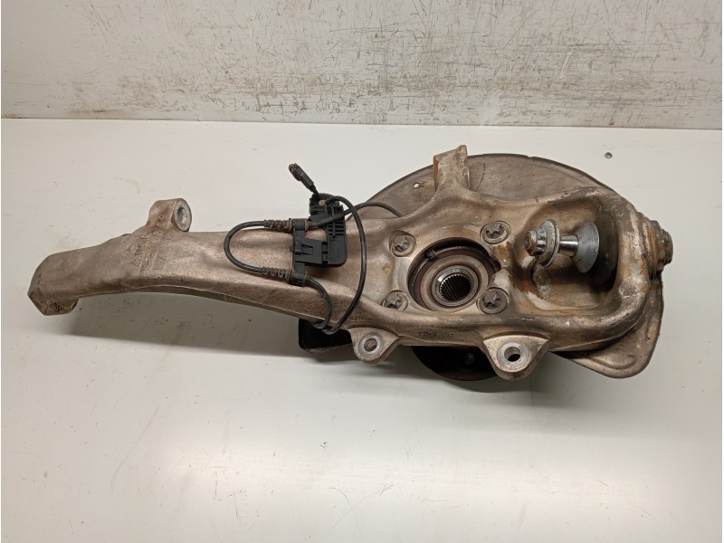 Recambio de mangueta delantera izquierda para mercedes clase m (w166) referencia OEM IAM   