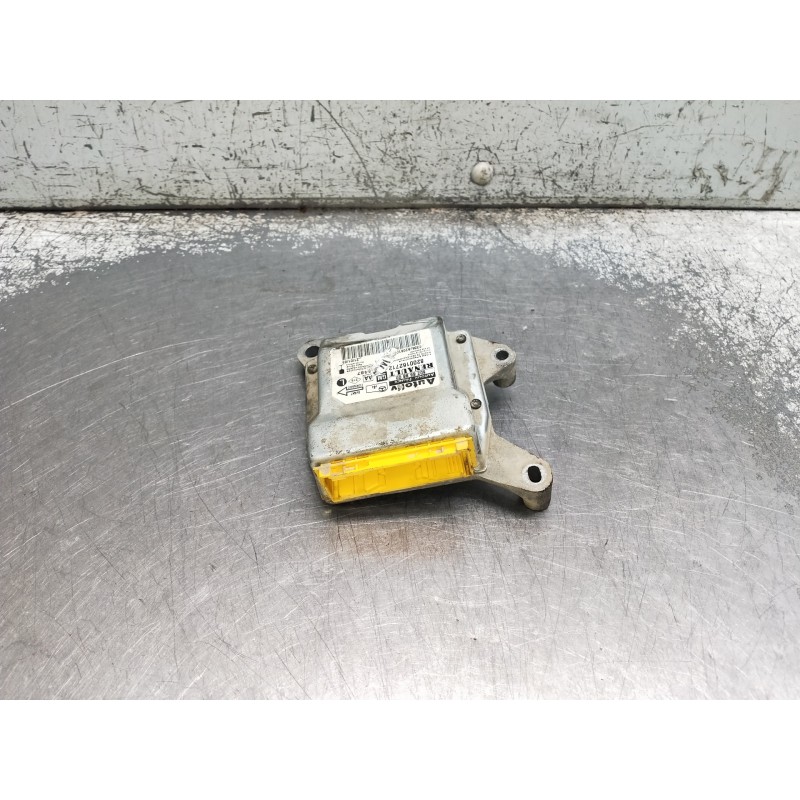 Recambio de centralita airbag para nissan primastar (x83) avantour 7 asientos distancia entre ejes corta 2,84t referencia OEM IA
