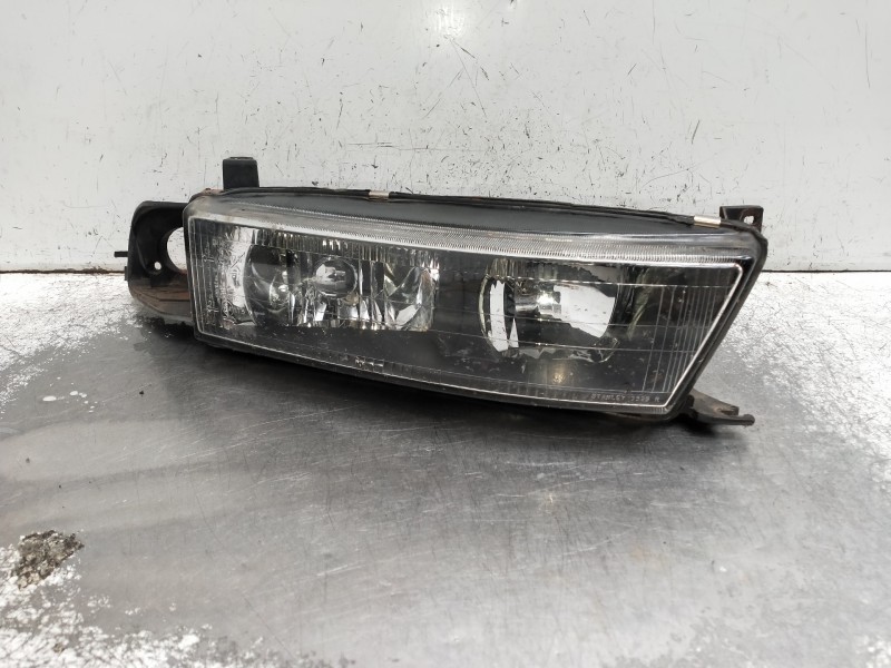 Recambio de faro derecho para mitsubishi galant berlina (ea0) referencia OEM IAM   
