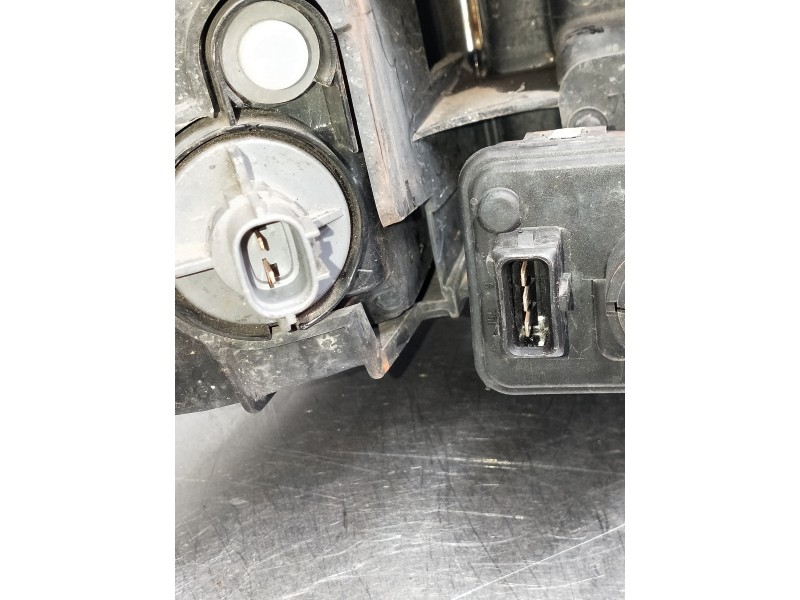 Recambio de faro izquierdo para mitsubishi galant berlina (ea0) referencia OEM IAM   