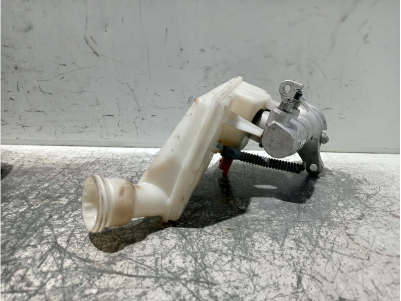 Recambio de bomba freno para citroen c4 cactus referencia OEM IAM 32069745  