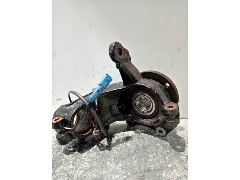 Recambio de mangueta delantera derecha para citroen c4 cactus referencia OEM IAM   