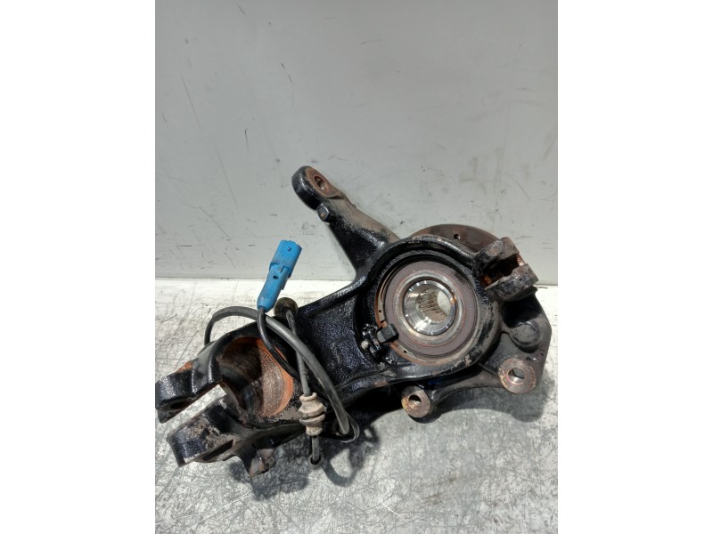 Recambio de mangueta delantera derecha para citroen c4 cactus referencia OEM IAM   