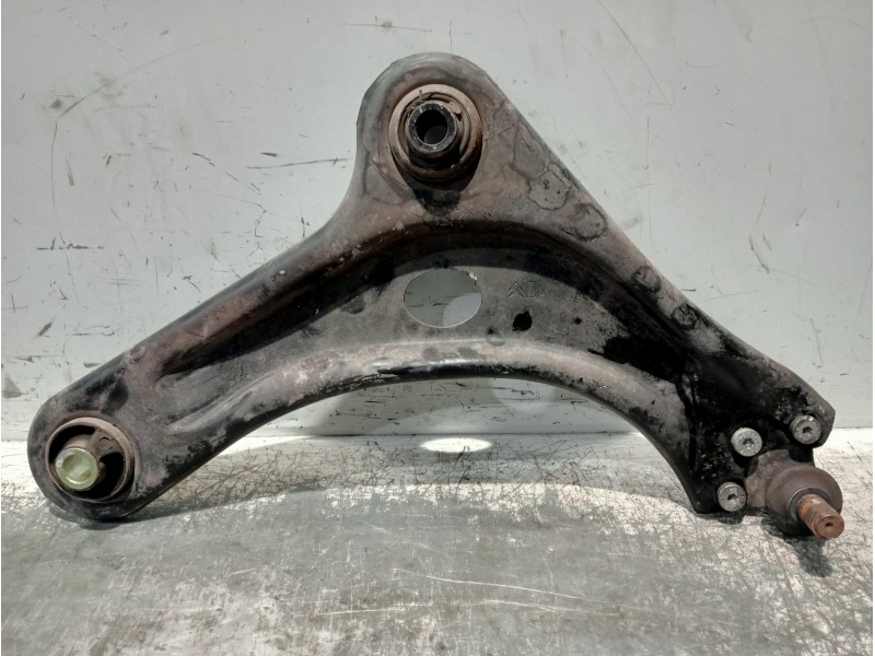 Recambio de brazo suspension inferior delantero derecho para citroen c4 cactus referencia OEM IAM   