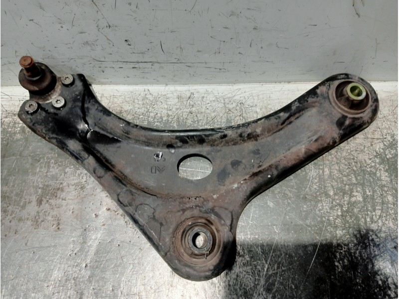 Recambio de brazo suspension inferior delantero derecho para citroen c4 cactus referencia OEM IAM   