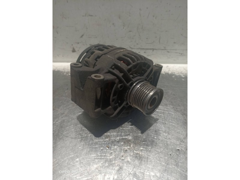 Recambio de alternador para mercedes sprinter 02.00  caja cerrada referencia OEM IAM 0124325093 A0131541702 