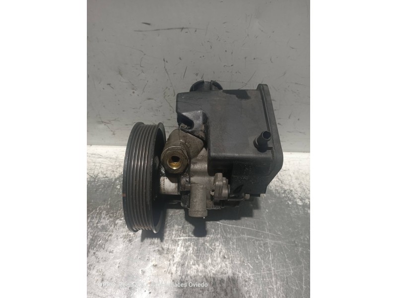Recambio de bomba direccion para mercedes sprinter 02.00  caja cerrada referencia OEM IAM 0024667501  