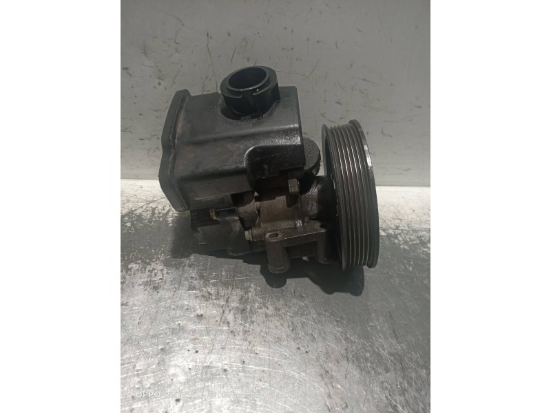 Recambio de bomba direccion para mercedes sprinter 02.00  caja cerrada referencia OEM IAM 0024667501  