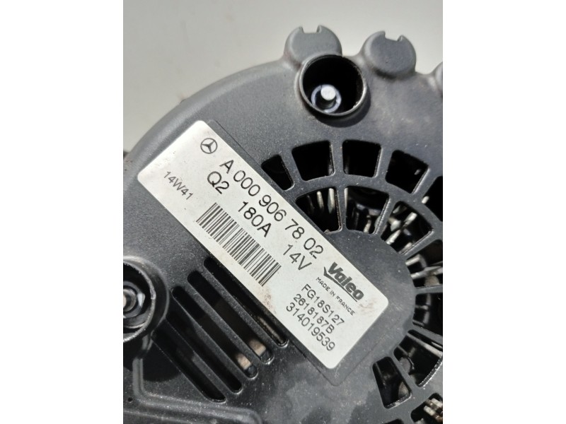 Recambio de alternador para mercedes clase c (w205) lim. referencia OEM IAM A0009067802 2618187B FG18S127