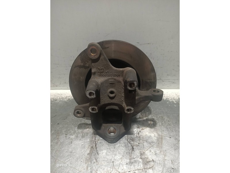 Recambio de mangueta delantera izquierda para mercedes sprinter 02.00  caja cerrada referencia OEM IAM   