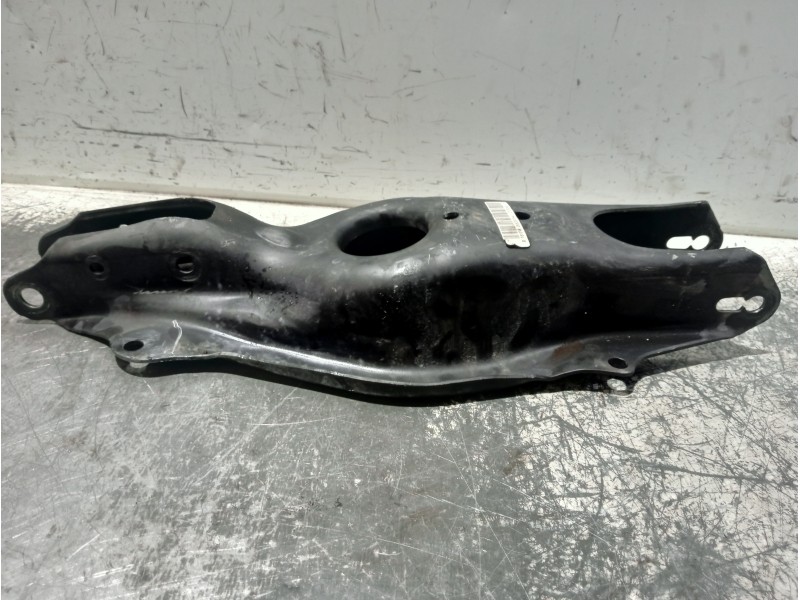 Recambio de brazo suspension inferior trasero derecho para mercedes clase c (w205) lim. referencia OEM IAM 2053500441  