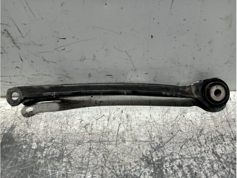 Recambio de brazo suspension inferior trasero derecho para mercedes clase c (w205) lim. referencia OEM IAM A2043521205  