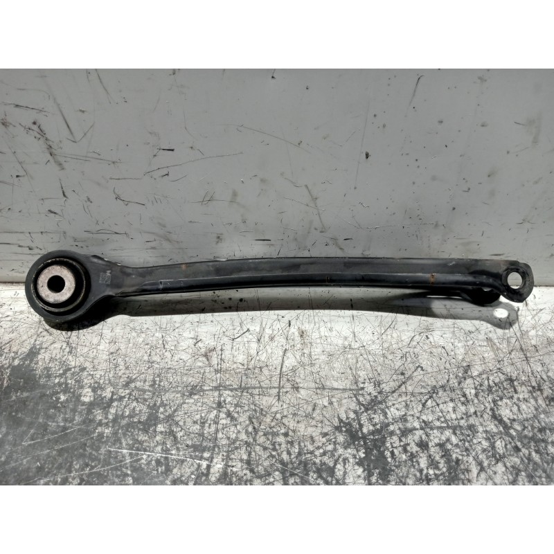 Recambio de brazo suspension inferior trasero derecho para mercedes clase c (w205) lim. referencia OEM IAM A2043521205  