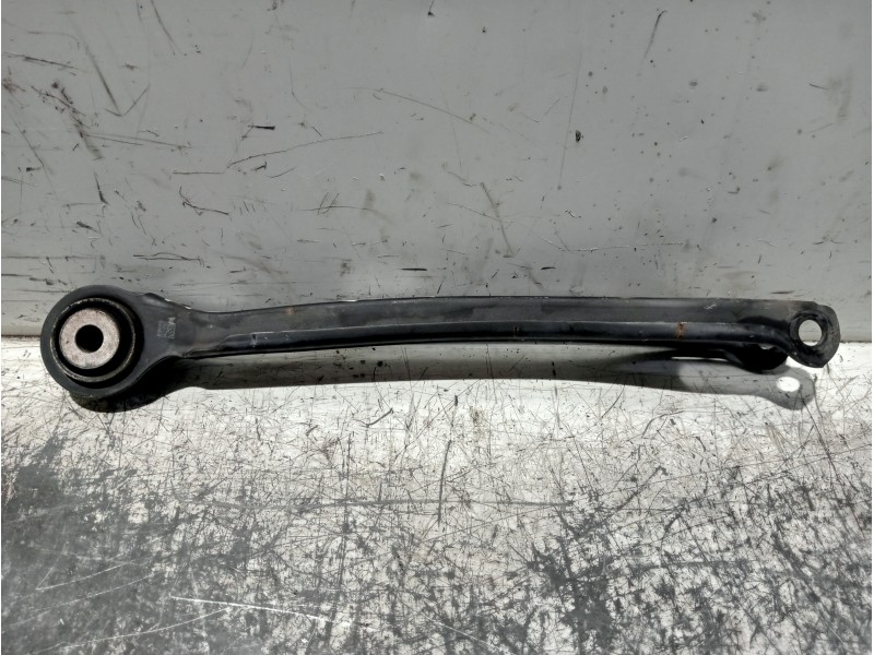 Recambio de brazo suspension inferior trasero derecho para mercedes clase c (w205) lim. referencia OEM IAM A2043521205  