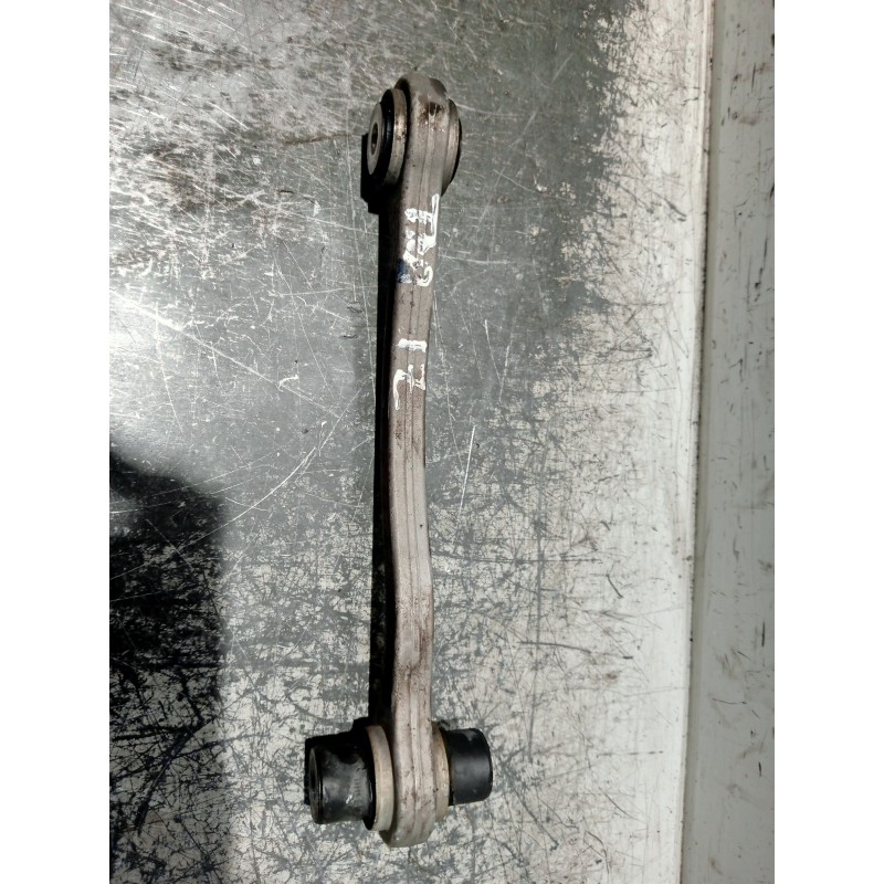 Recambio de brazo suspension inferior trasero izquierdo para mercedes clase c (w205) lim. referencia OEM IAM 20402RSA5  