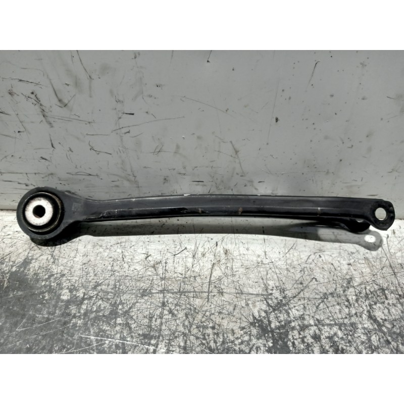 Recambio de brazo suspension inferior trasero izquierdo para mercedes clase c (w205) lim. referencia OEM IAM A2043521205  