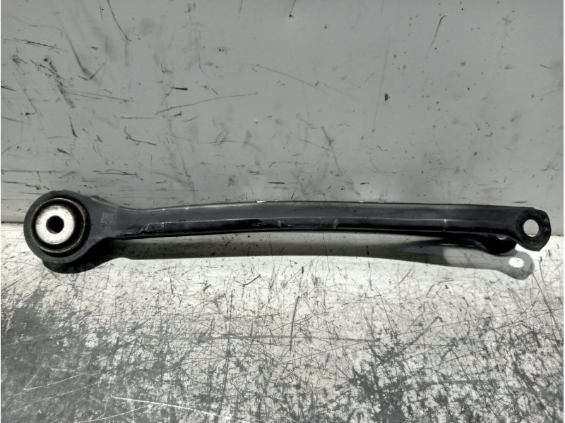 Recambio de brazo suspension inferior trasero izquierdo para mercedes clase c (w205) lim. referencia OEM IAM A2043521205  
