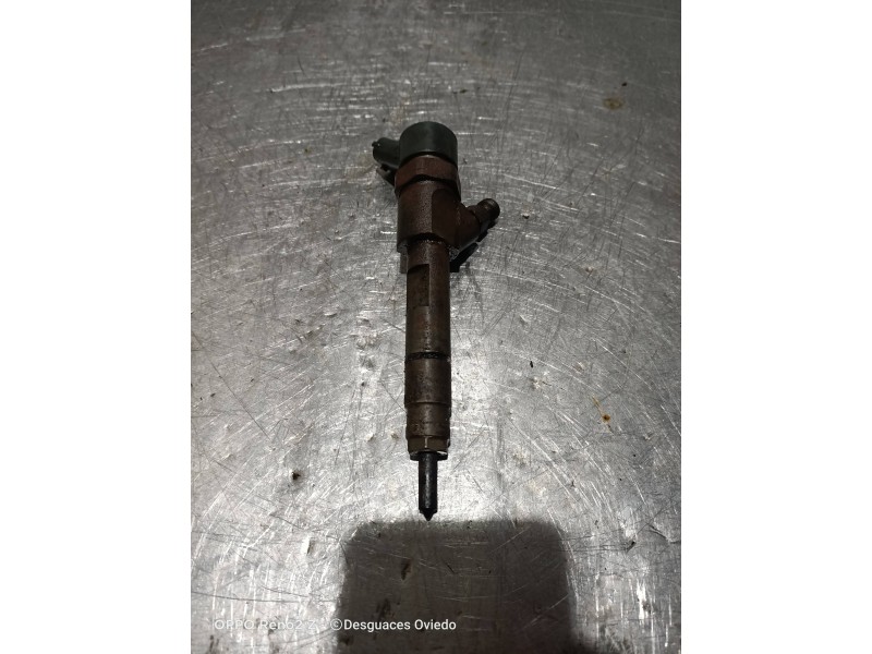 Recambio de inyector para nissan primastar (x83) avantour 7 asientos distancia entre ejes corta 2,84t referencia OEM IAM 0445110