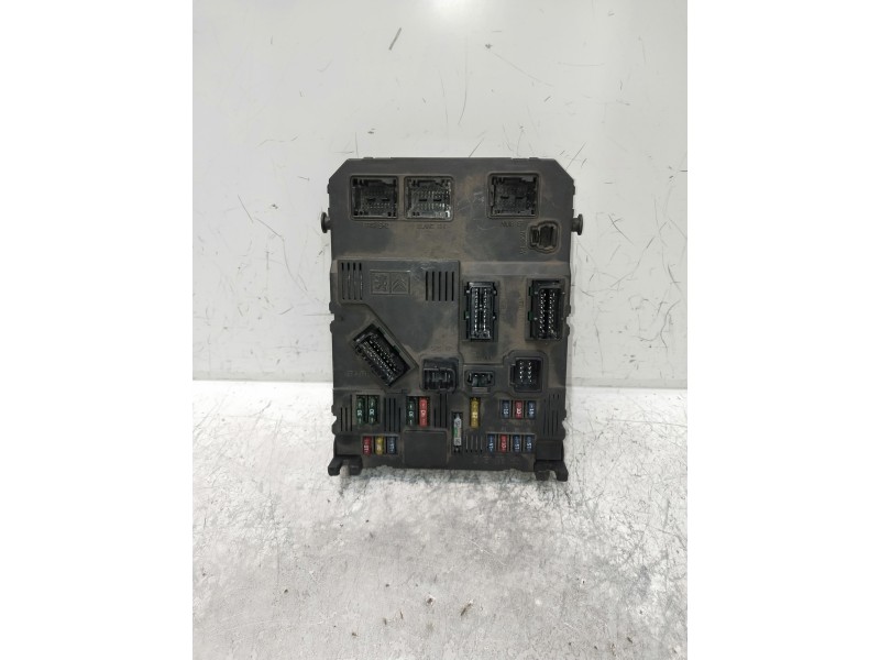 Recambio de caja reles / fusibles para citroen c3 1.4 hdi sx plus referencia OEM IAM 9649811480  
