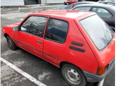 peugeot 205 berlina del año 1985 2