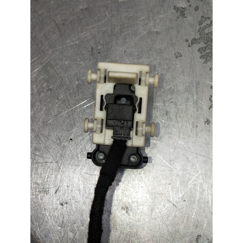 Recambio de mando elevalunas delantero derecho para mercedes clase c (w203) berlina 2.2 cdi cat referencia OEM IAM A2038200210  