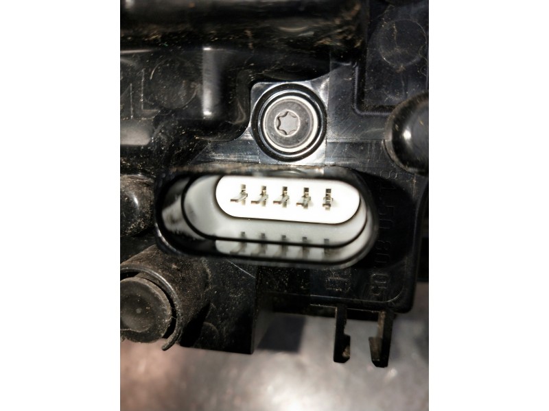 Recambio de piloto trasero derecho para audi a4 avant (8w5) sport edition quattro referencia OEM IAM 8W9945092 81500201 