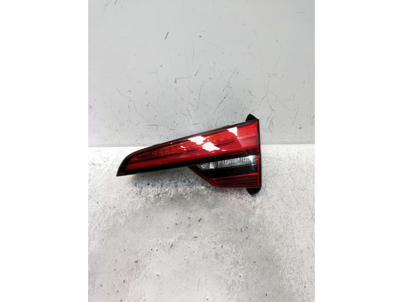 Recambio de piloto trasero derecho interior para audi a4 avant (8w5) sport edition quattro referencia OEM IAM 8W9945094 81210201