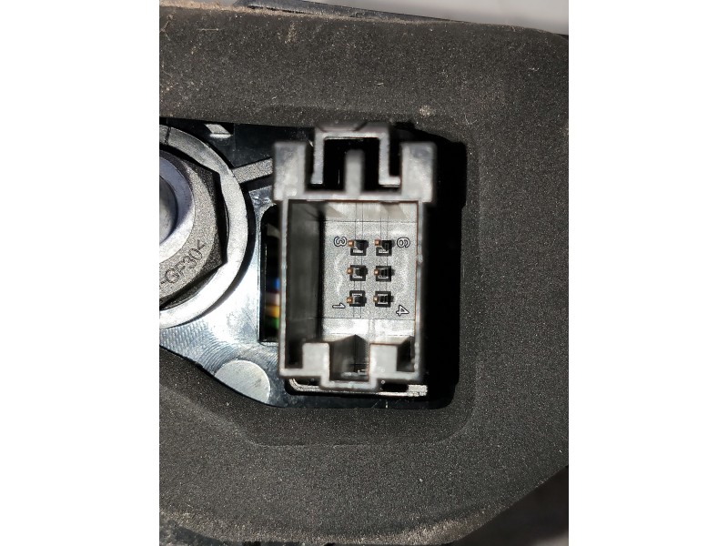 Recambio de piloto trasero derecho interior para audi a4 avant (8w5) sport edition quattro referencia OEM IAM 8W9945094 81210201