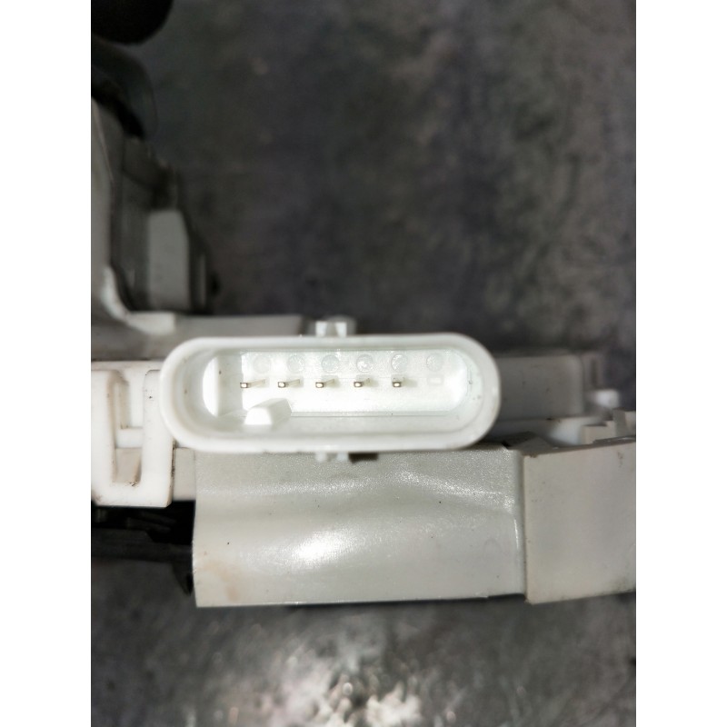 Recambio de motor cierre centralizado delantero derecho para audi a4 avant (8w5) sport edition quattro referencia OEM IAM 8X1837