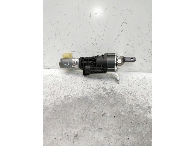 Recambio de motor cierre centralizado porton para audi a4 avant (8w5) sport edition quattro referencia OEM IAM 8W9827851A 139722